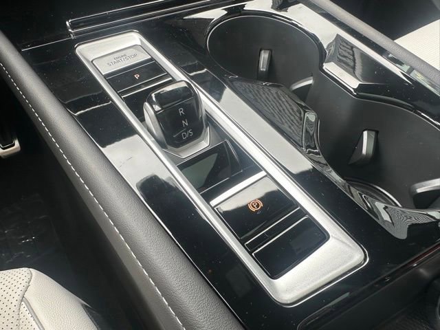 New 2025 Volkswagen Atlas Cross Sport SEL Premium R-Line image 29