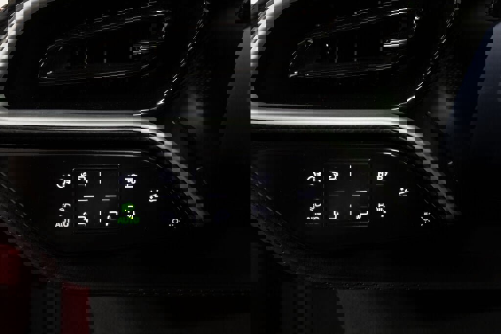 Certified 2025 Ferrari 296 GTS image 33