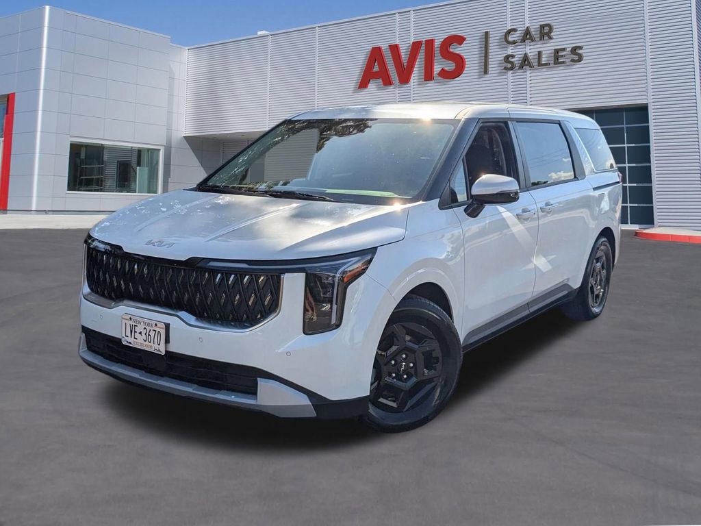 Used 2025 Kia Carnival