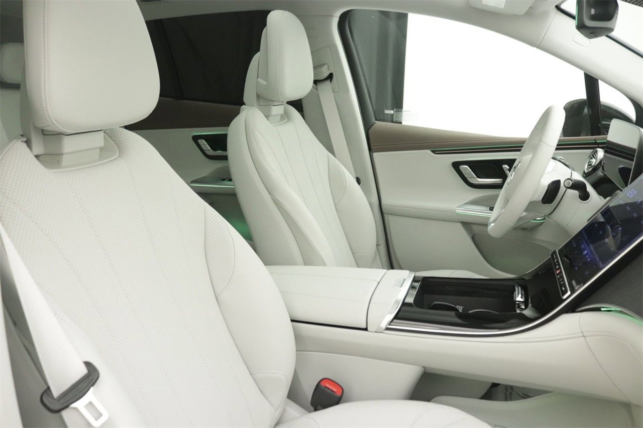 New 2026 Mercedes-Benz EQE 320+ SUV image 9