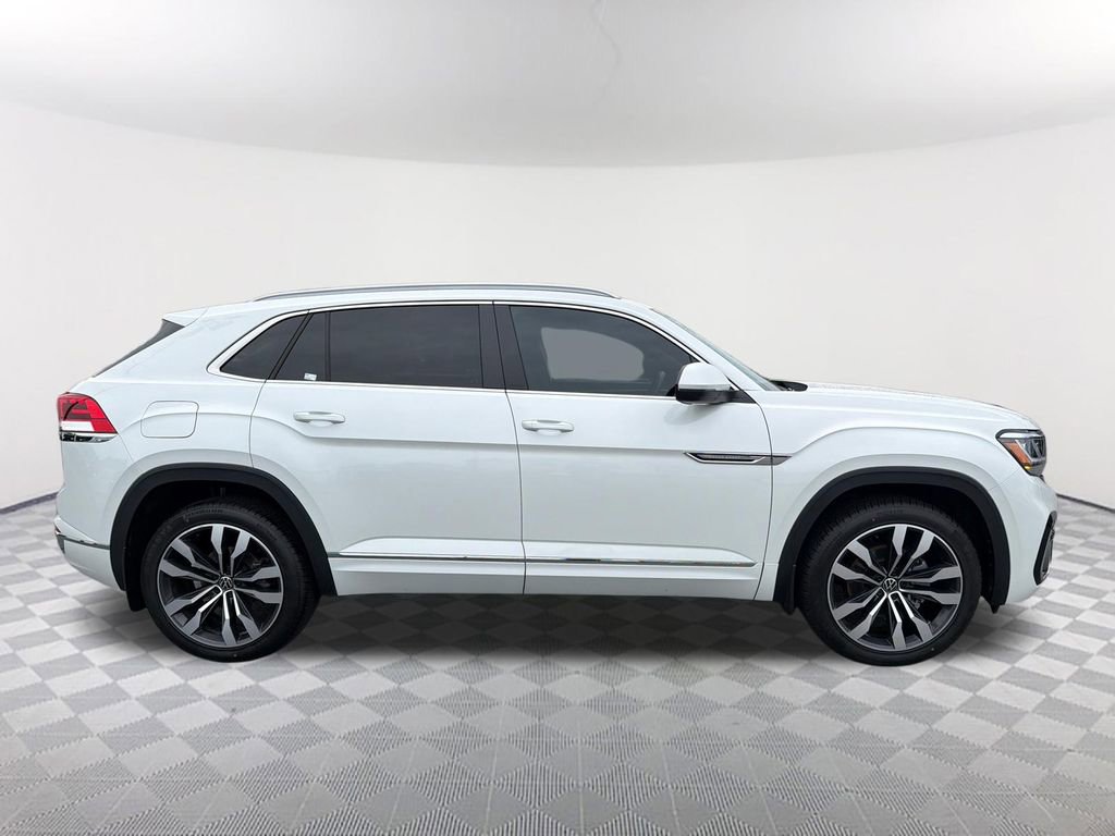 Used 2021 Volkswagen Atlas Cross Sport SEL R-Line FWD image 4