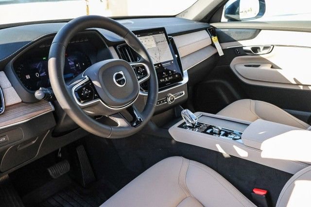 Used 2026 Volvo XC90 B6 Plus w/ Protection Package image 18