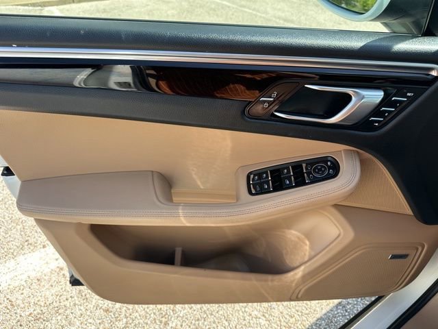 Used 2019 Porsche Macan image 28
