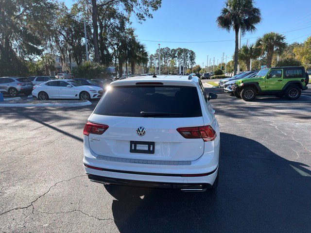 Used 2020 Volkswagen Tiguan SE R-Line FWD image 7