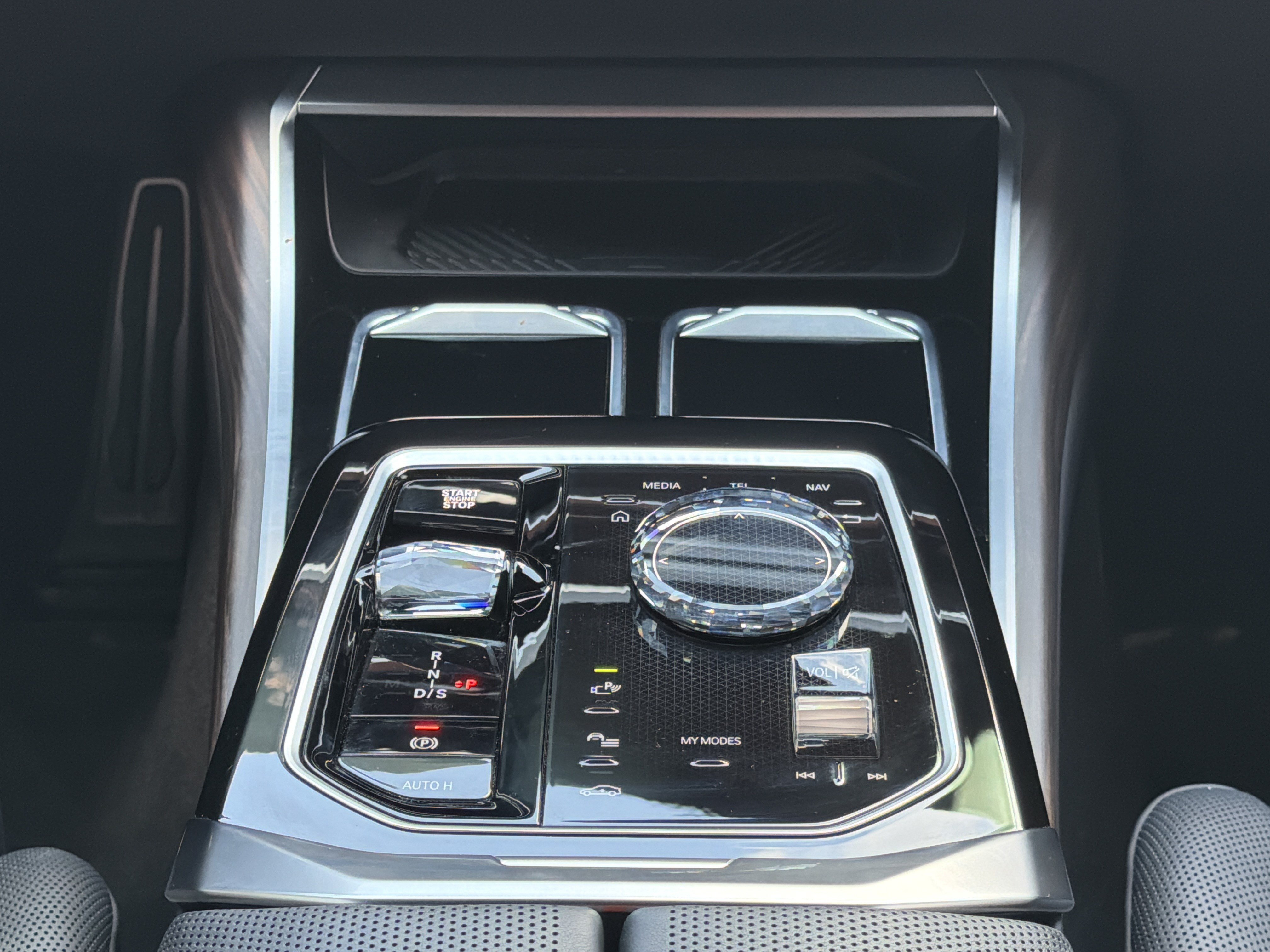 Certified 2026 BMW 760i xDrive AWD/4WD image 7