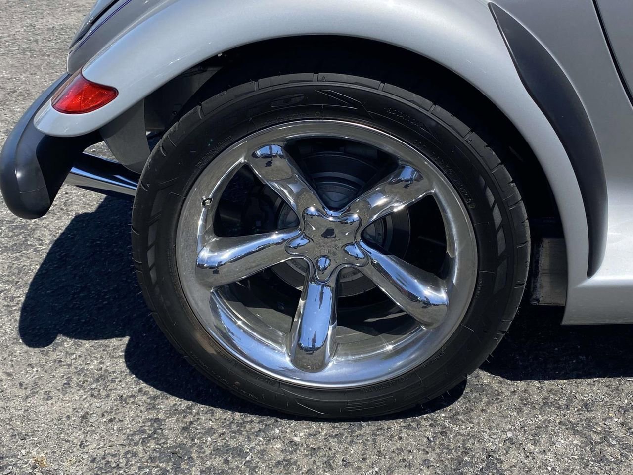 Used 2000 Plymouth Prowler RWD image 8