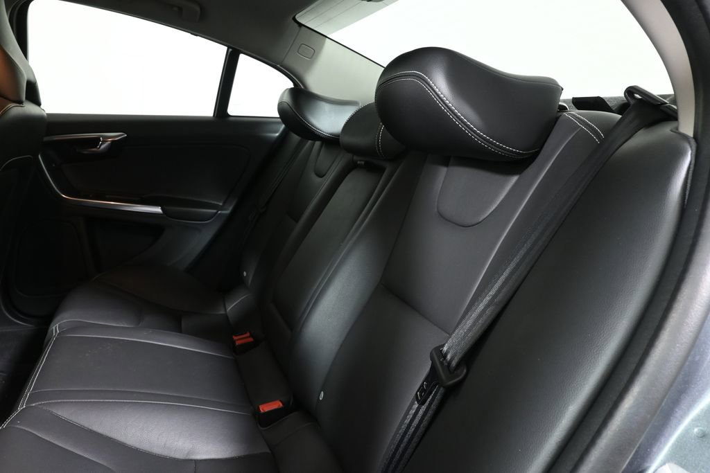 Used 2017 Volvo S60 T5 Dynamic AWD/4WD image 5