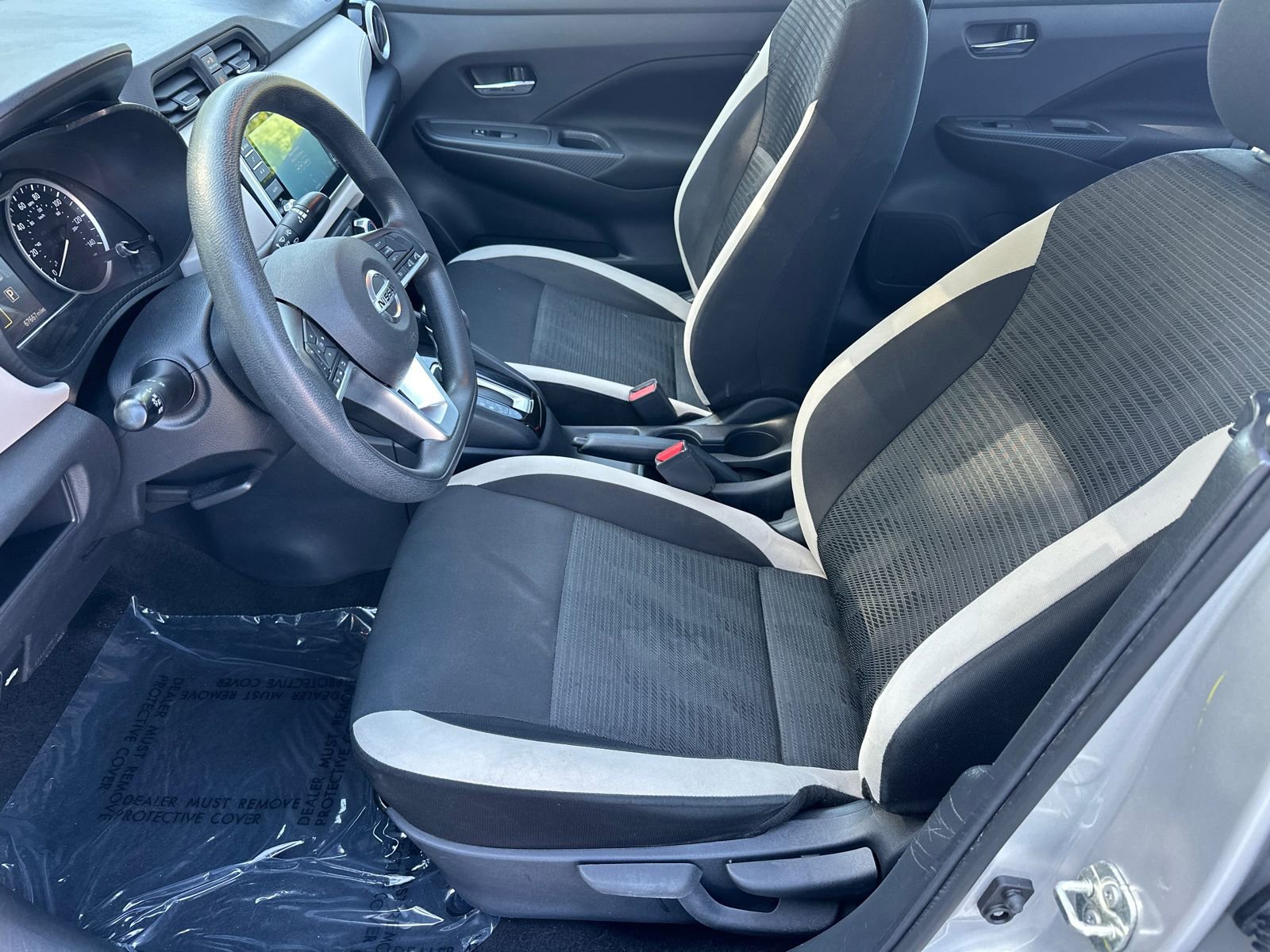 Used 2021 Nissan Versa SV image 9