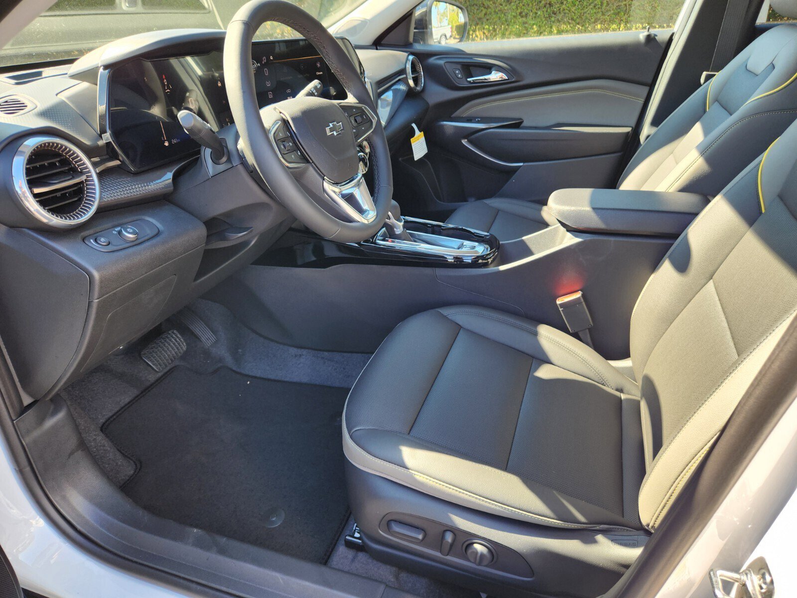 New 2026 Chevrolet Trax ACTIV w/ Driver Confidence Package image 5