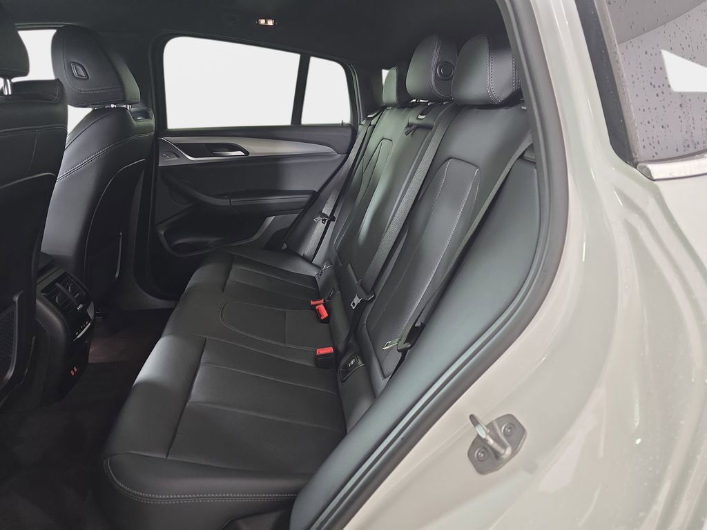 Certified 2025 BMW X4 xDrive30i w/ Premium Package image 14