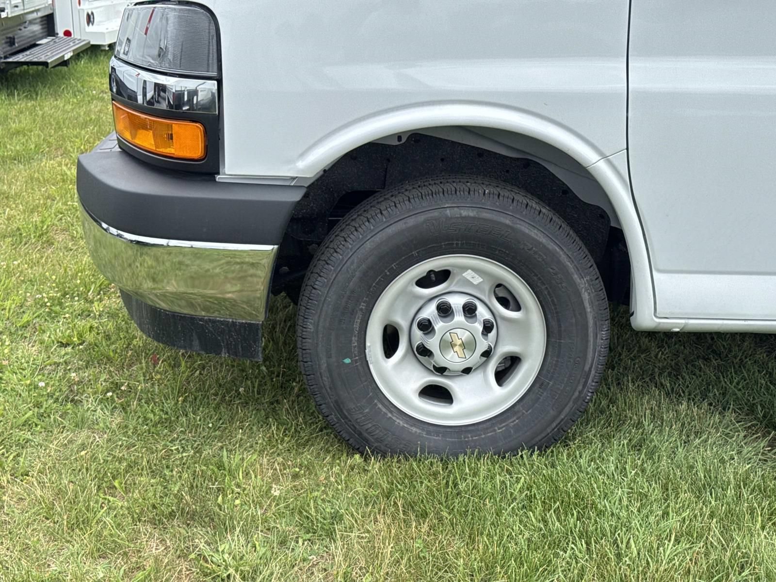 New 2026 Chevrolet Express 3500 w/ Power Convenience Package RWD image 10