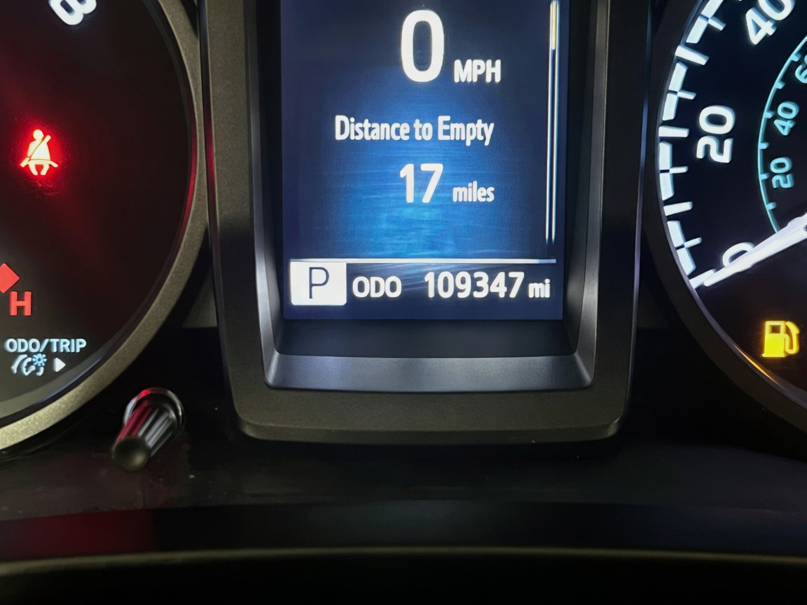 Used 2021 Toyota Tacoma TRD Sport w/ Technology Package RWD image 8