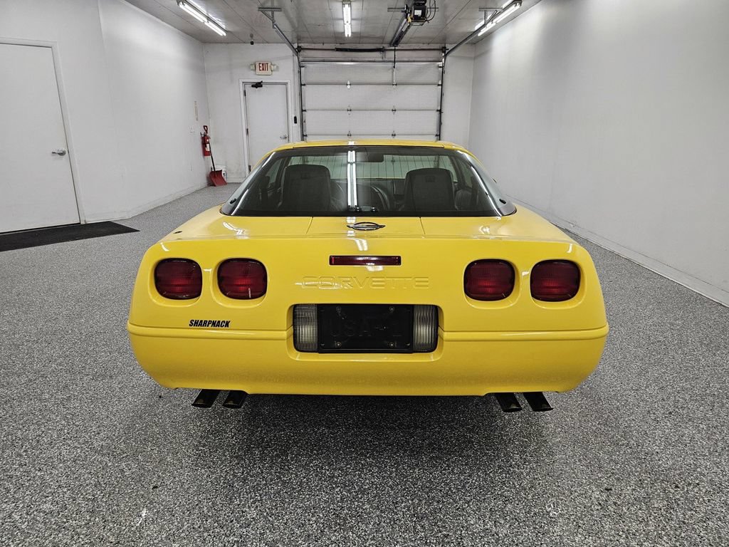 Used 1991 Chevrolet Corvette Coupe RWD image 5