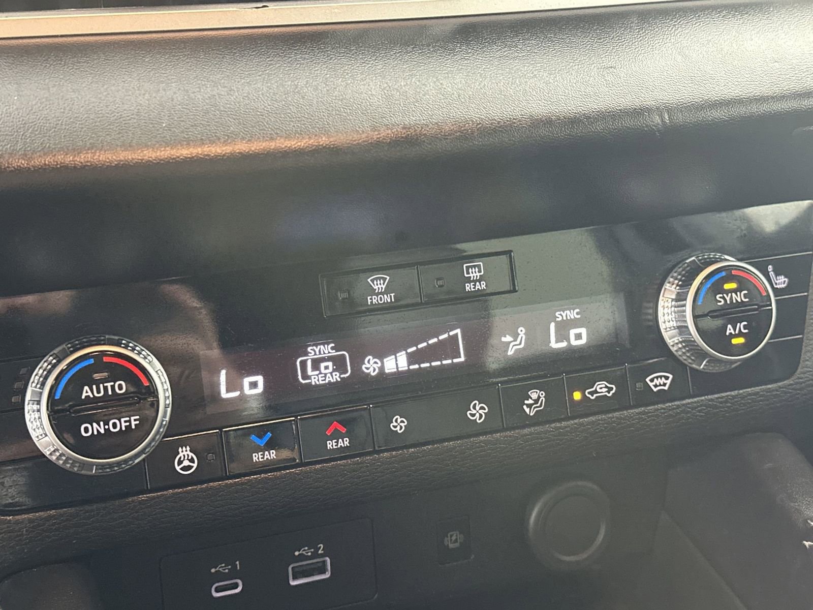 Used 2024 Mitsubishi Outlander SEL Black Edition image 23