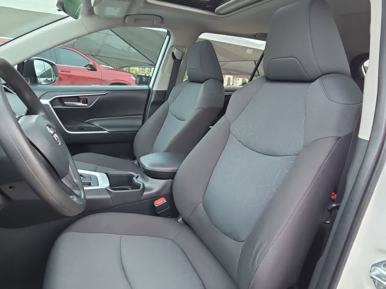Used 2024 Toyota RAV4 XLE w/ Convenience Package FWD image 14