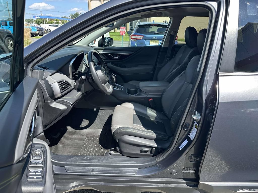Used 2023 Subaru Outback Onyx Edition AWD/4WD image 15