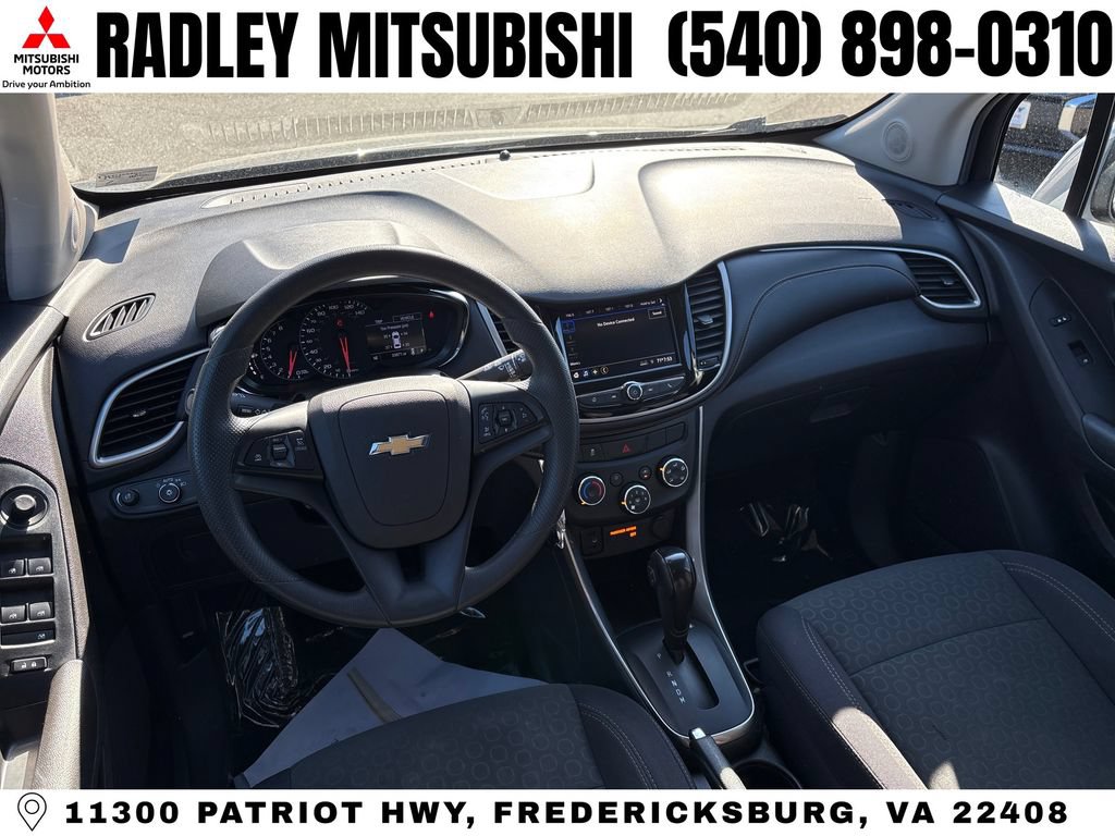 Used 2020 Chevrolet Trax LS w/ Tint and Cruise Package FWD image 11