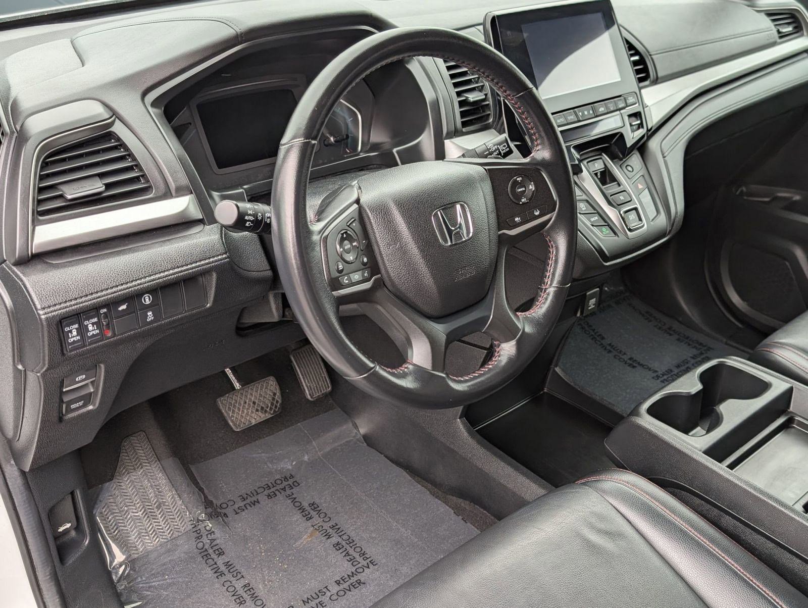 Used 2024 Honda Odyssey Sport image 4