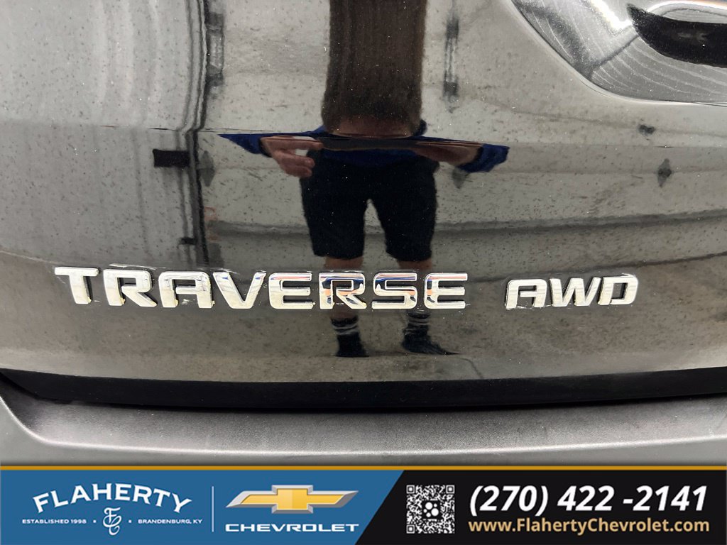 Used 2023 Chevrolet Traverse LT w/ LT Premium Package AWD/4WD image 18