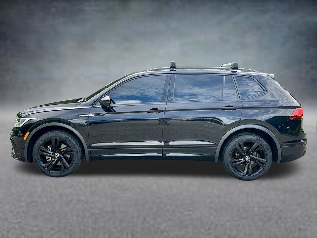 Certified 2023 Volkswagen Tiguan SE R-Line FWD image 8