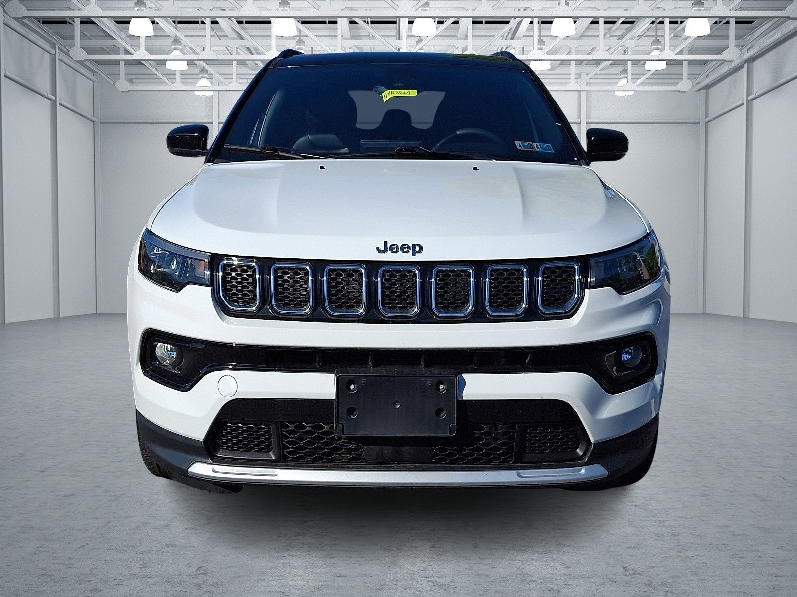 Used 2024 Jeep Compass Limited AWD/4WD image 2