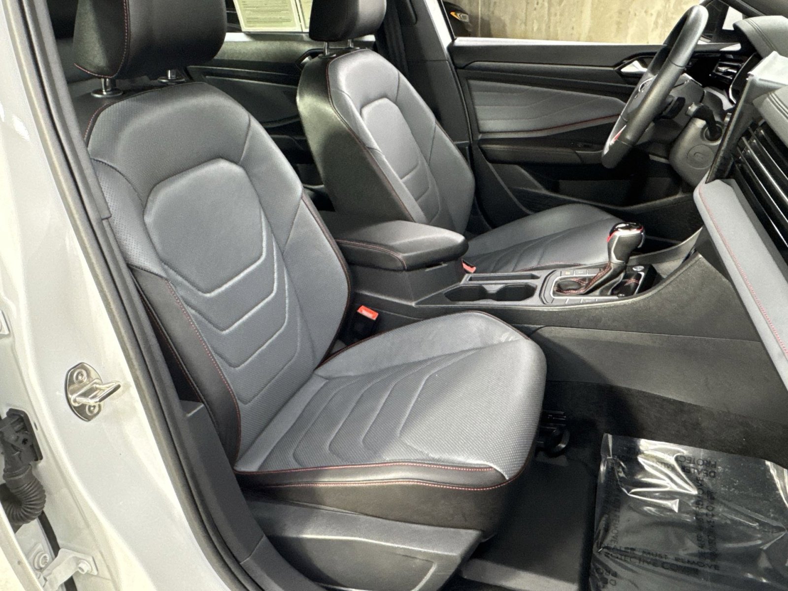 Used 2025 Volkswagen Jetta GLI Autobahn image 30