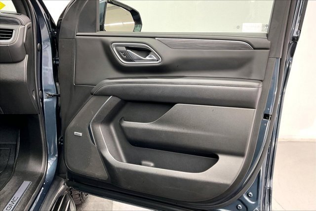 Used 2021 GMC Yukon XL SLT w/ SLT Luxury Plus Package image 26