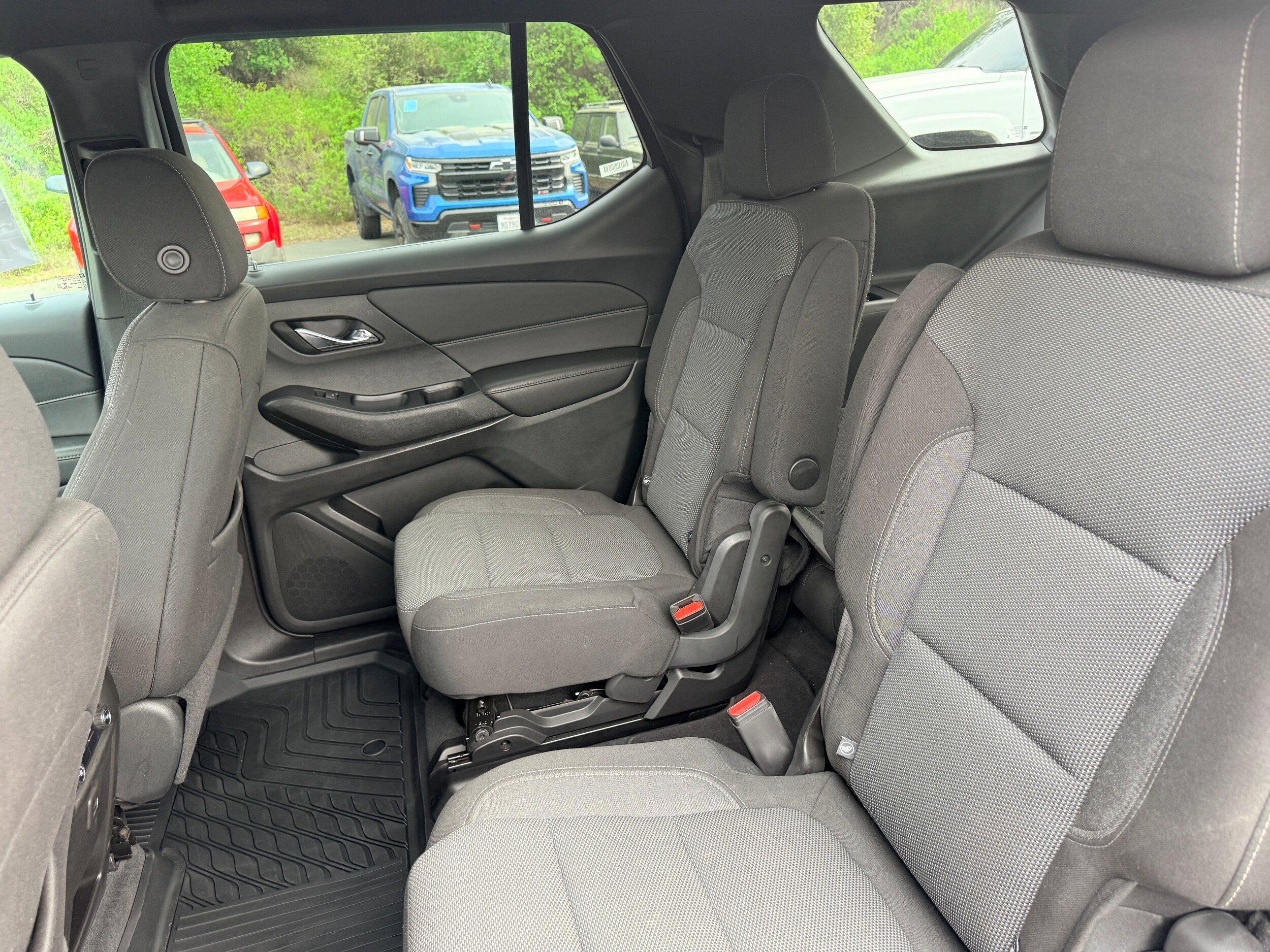 Used 2022 Chevrolet Traverse LT image 10