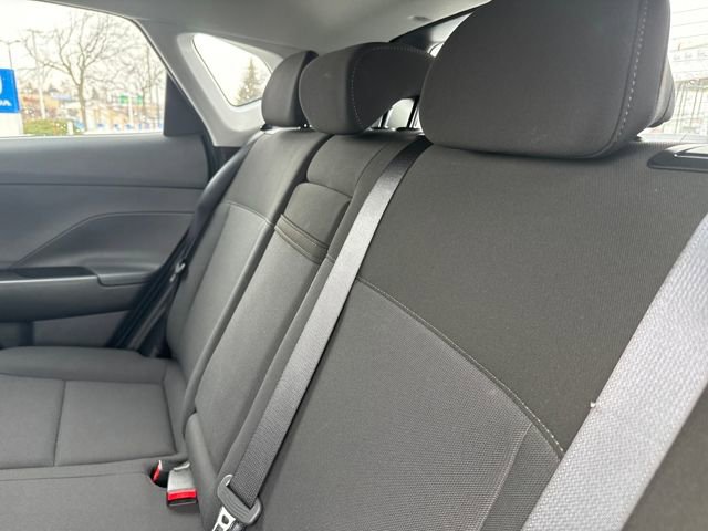 Certified 2025 Hyundai Kona SE image 18