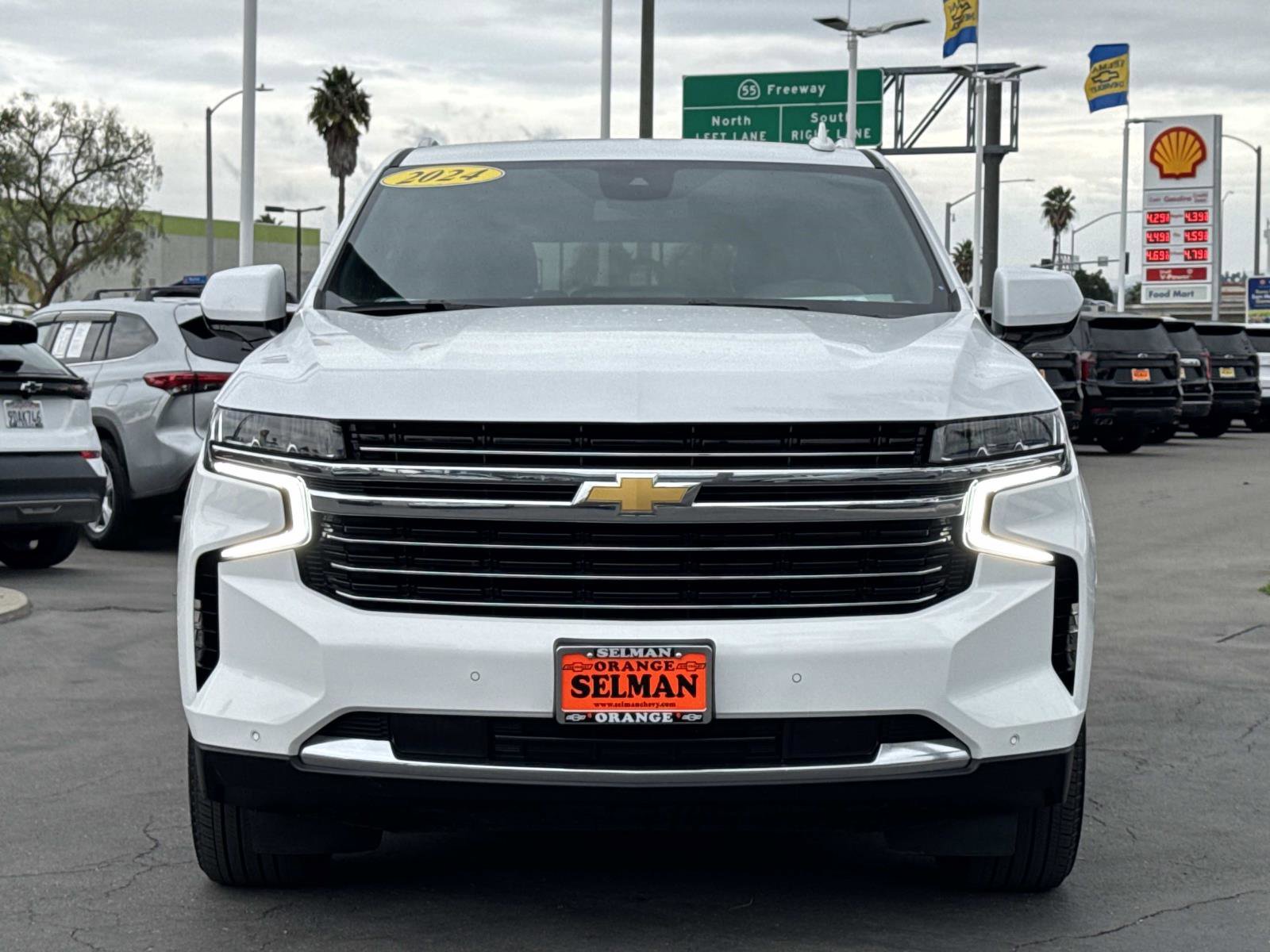 Used 2024 Chevrolet Tahoe LT image 2