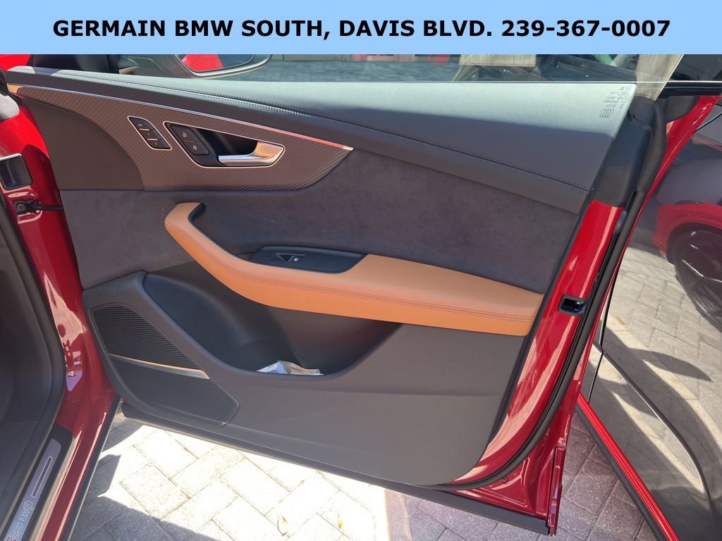 Used 2025 Audi RS Q8 performance image 30