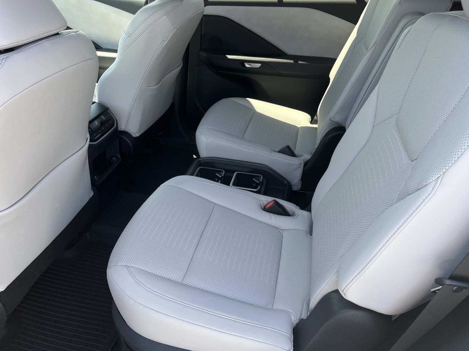 Used 2024 Lexus TX 350 AWD w/ Captains Chair Package image 18