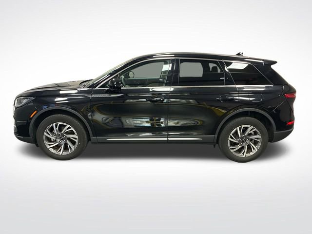 Used 2023 Lincoln Corsair FWD image 2