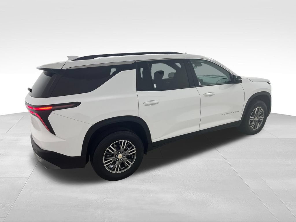 Used 2025 Chevrolet Traverse LT FWD image 5