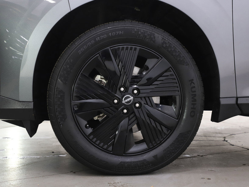 Used 2025 Nissan Murano SV AWD/4WD image 31