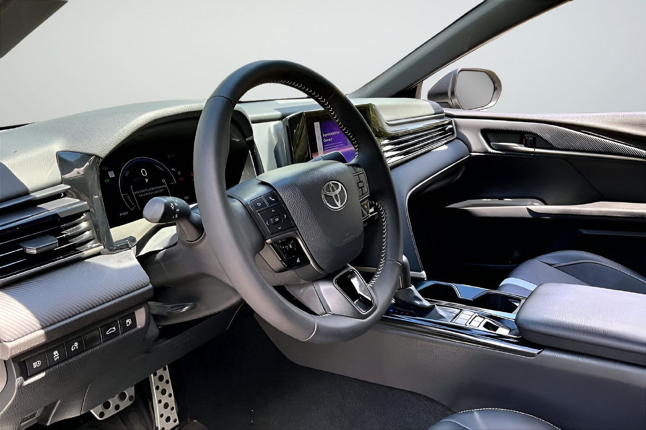 Used 2026 Toyota Camry SE FWD image 14