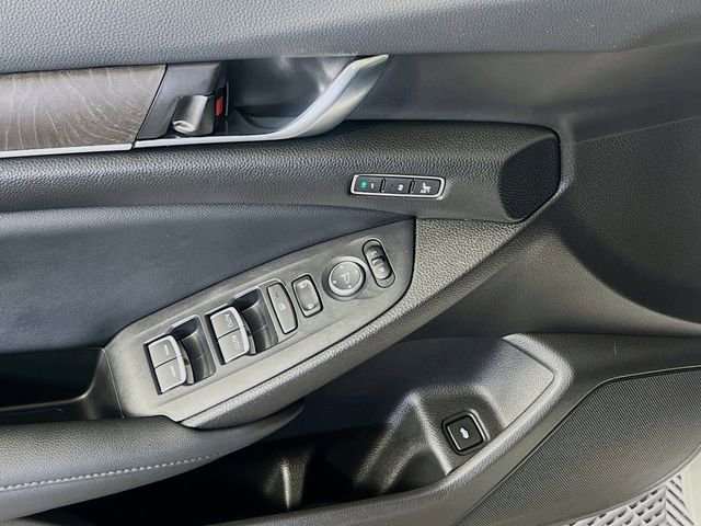 Used 2022 Honda Accord Touring image 12