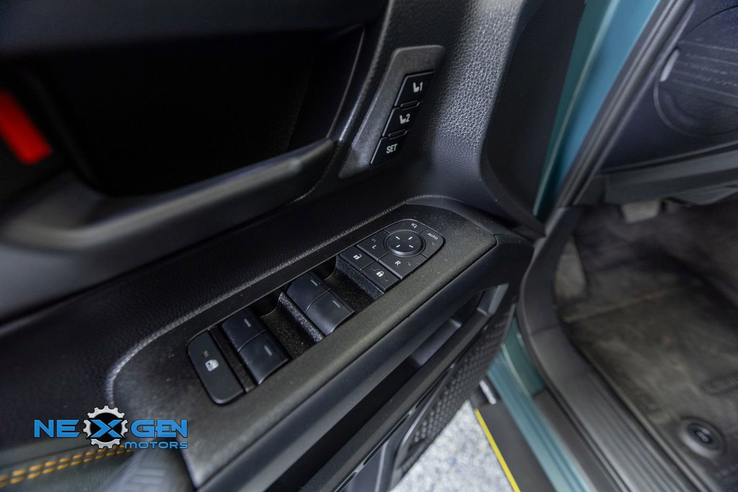 Used 2025 Toyota 4Runner Trailhunter image 12