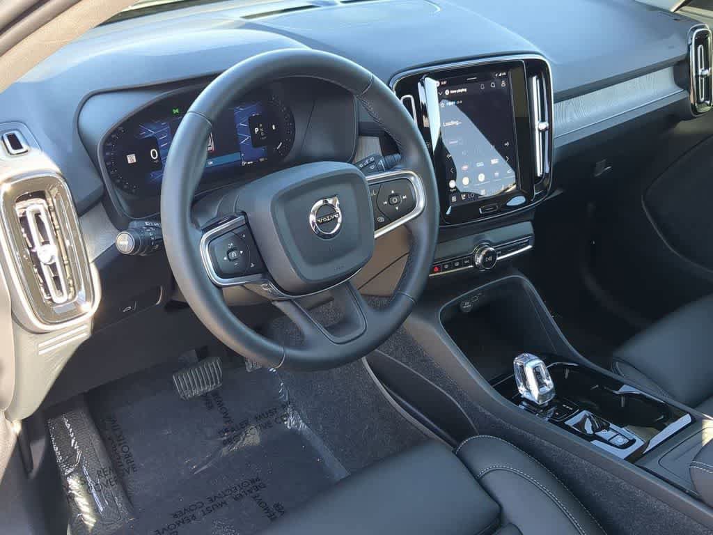 Used 2026 Volvo XC40 B5 Plus w/ Protection Package Premier AWD/4WD video 2