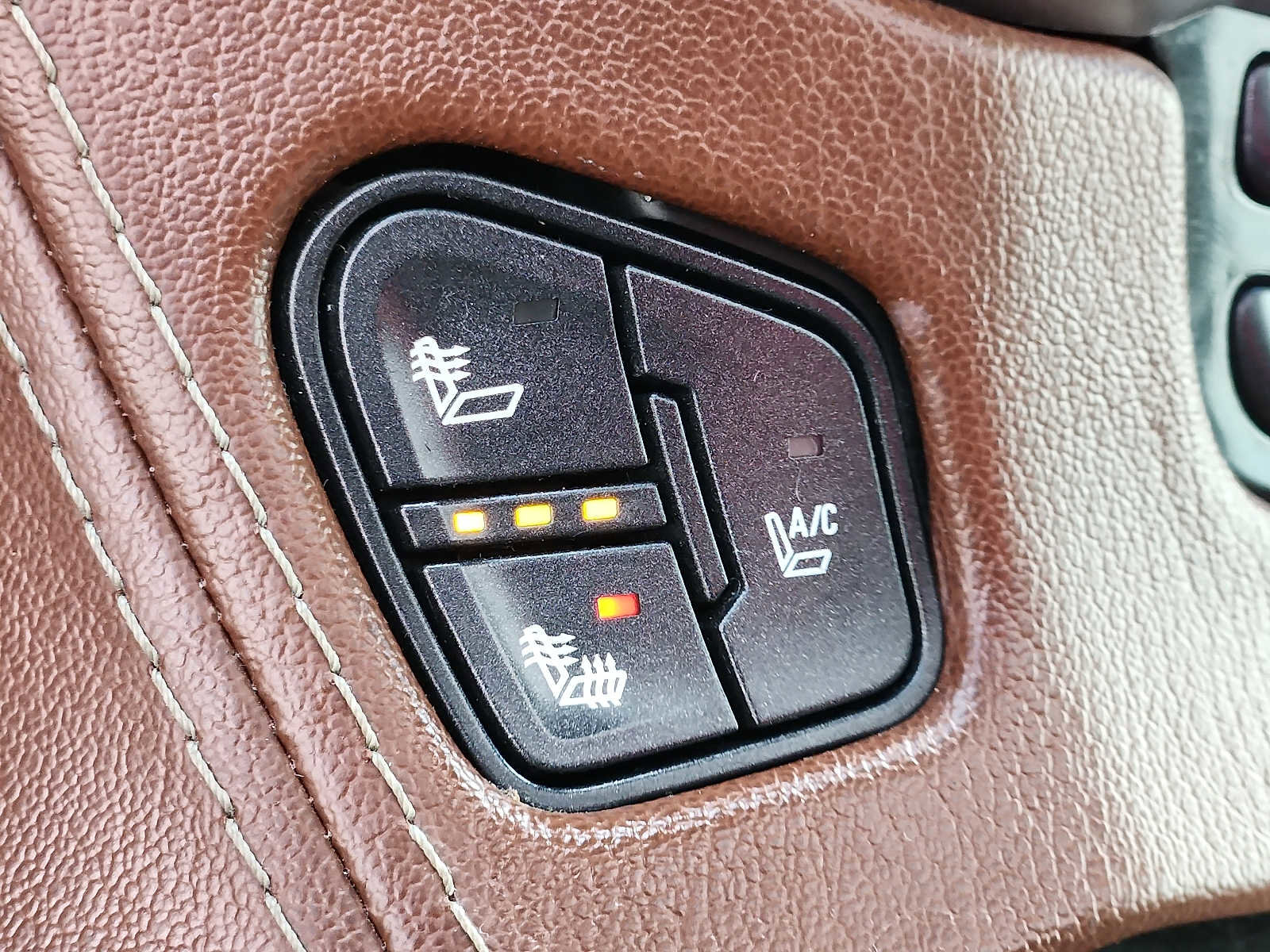 Used 2016 Chevrolet Tahoe LTZ image 25