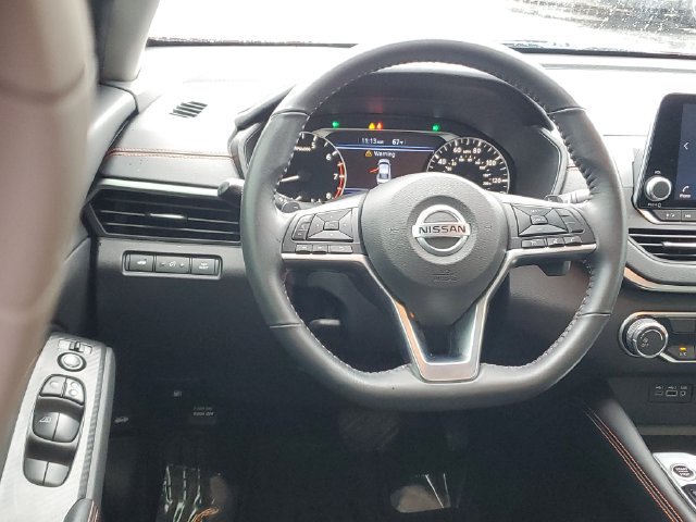 Used 2022 Nissan Altima 2.5 SR FWD image 12