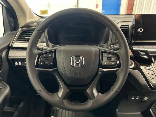 Certified 2026 Honda Odyssey Touring image 17