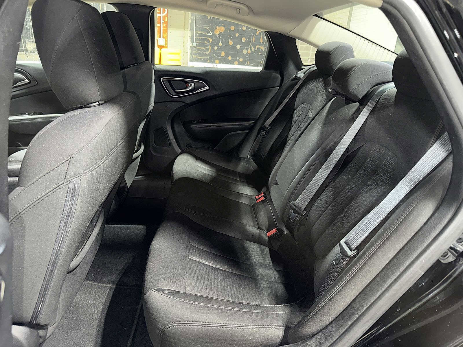 Used 2015 Chrysler 200 Limited image 16