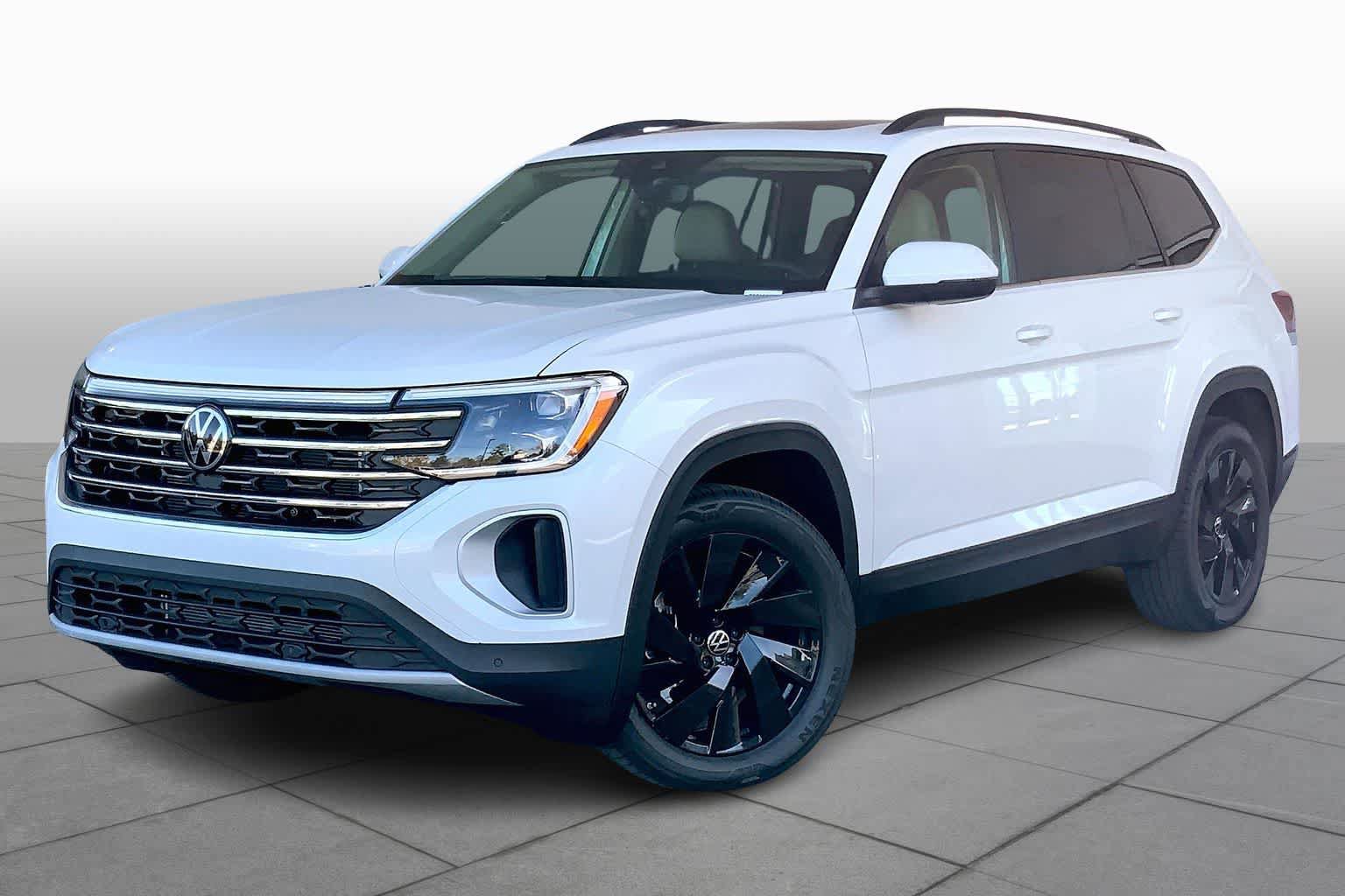 New 2026 Volkswagen Atlas SE FWD image 1
