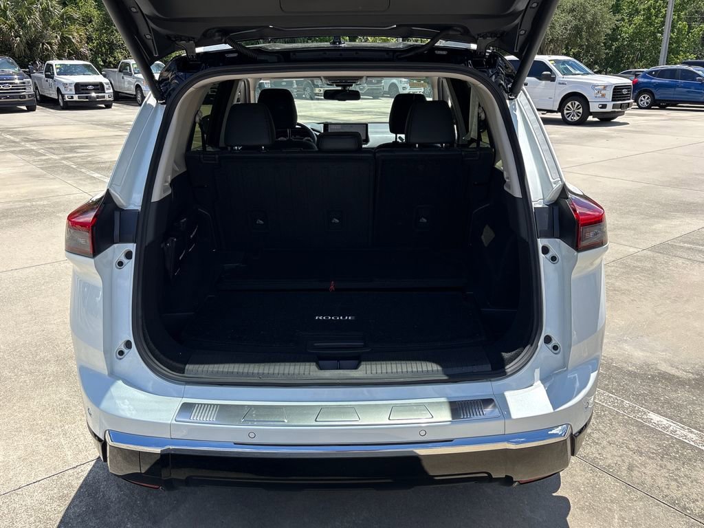 Used 2024 Nissan Rogue Platinum w/ Platinum Premium Package FWD image 30