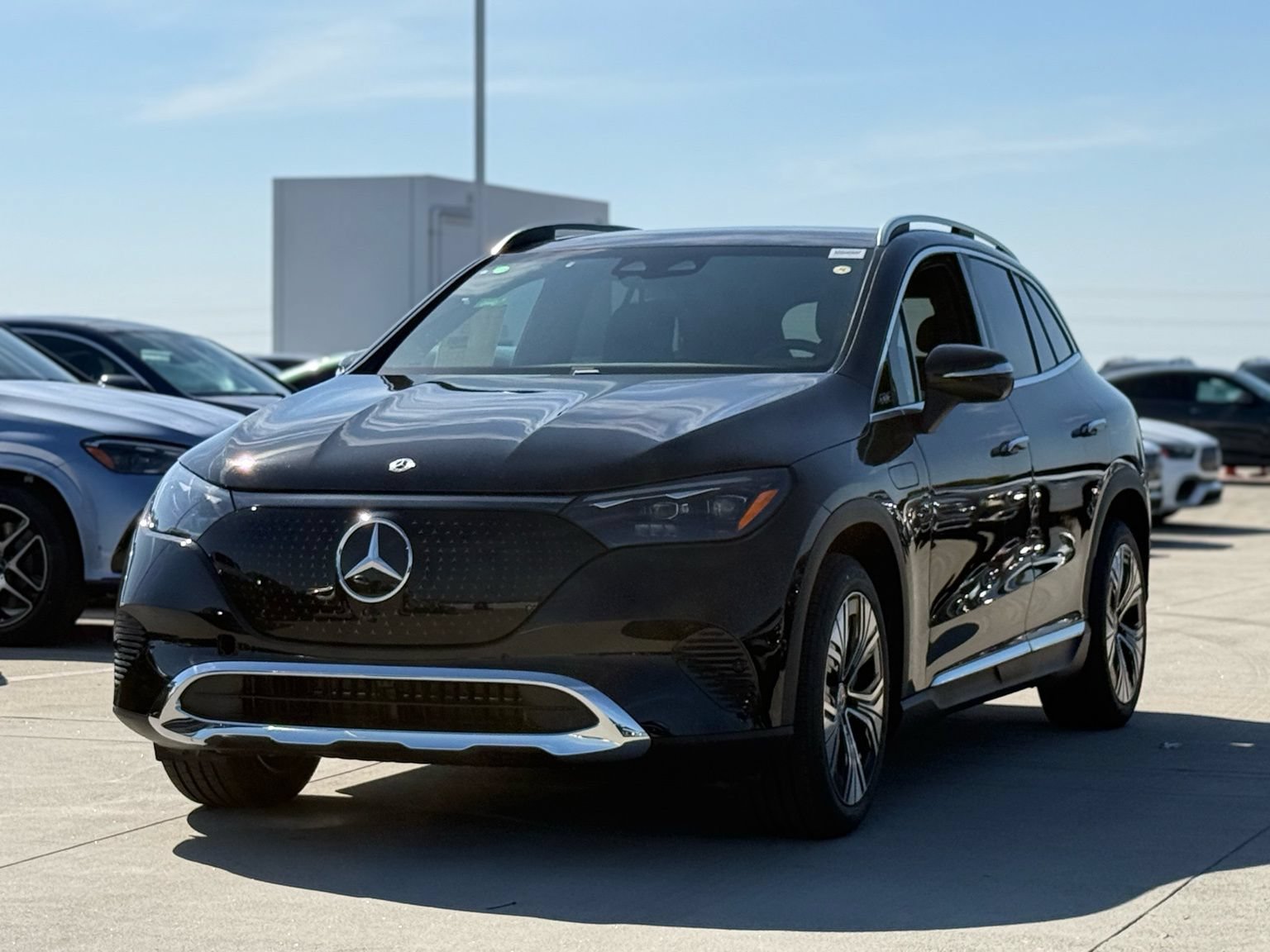 New 2026 Mercedes-Benz EQE 320 4MATIC SUV image 6