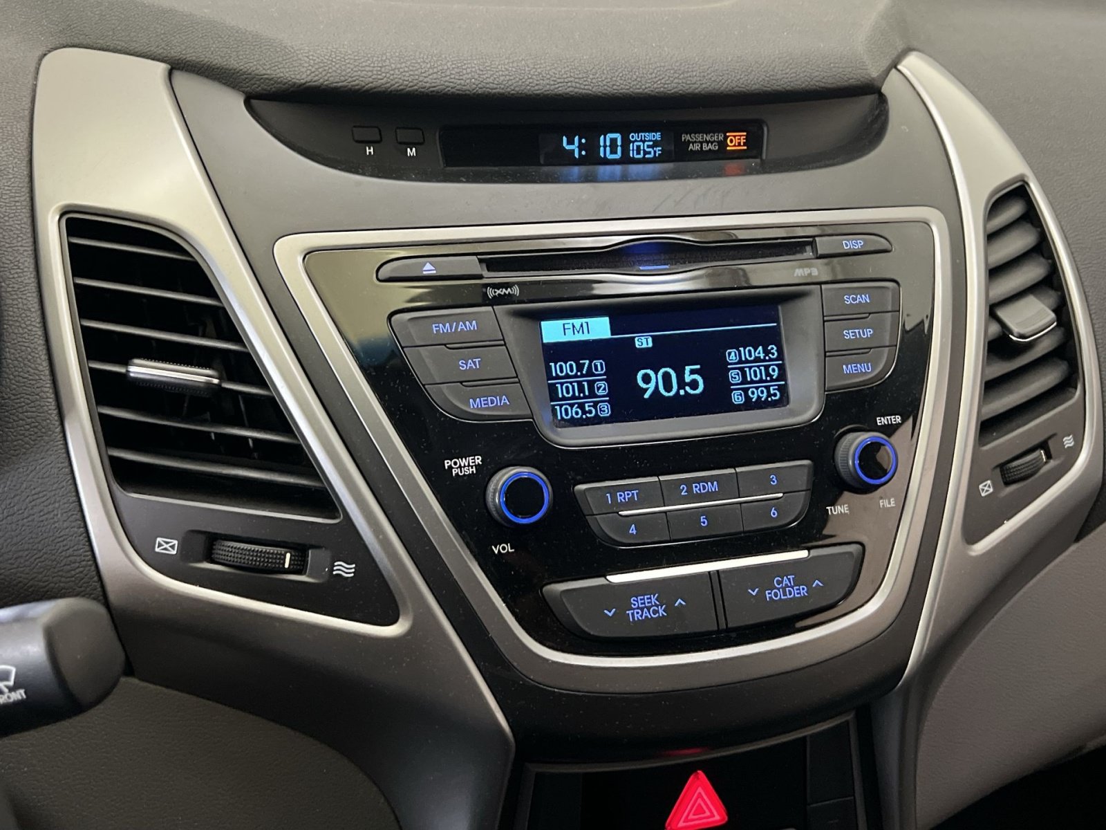 Used 2014 Hyundai Elantra SE FWD image 17
