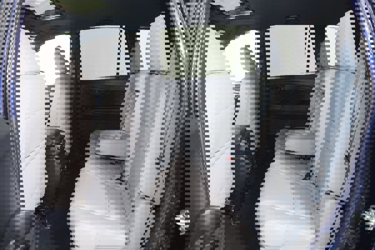 Used 2024 Honda Passport EX-L image 42