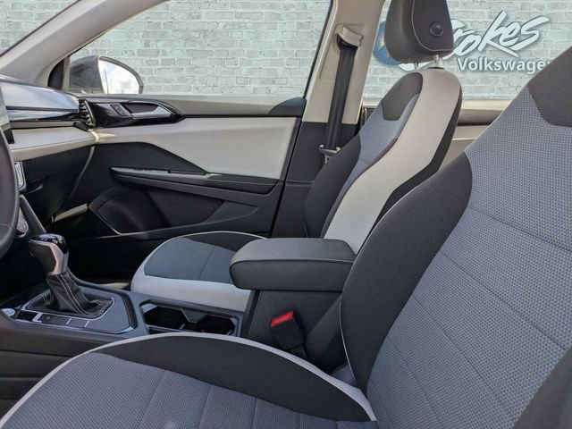 Certified 2025 Volkswagen Taos S FWD image 20
