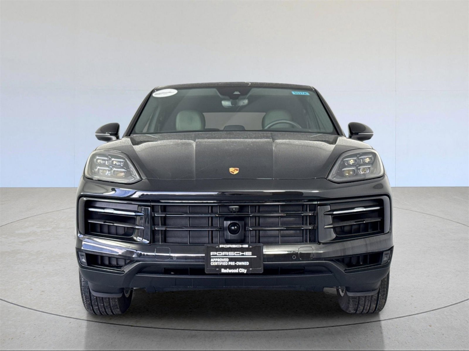 Used 2025 Porsche Cayenne Coupe image 11